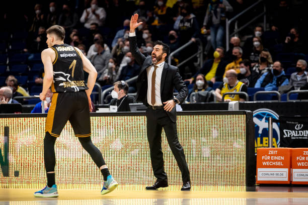 教练们愿意 教练们愿意